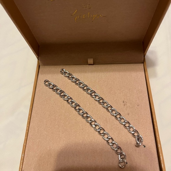 Jaclyn Roxanne drop chain earrings - Picture 3 of 6